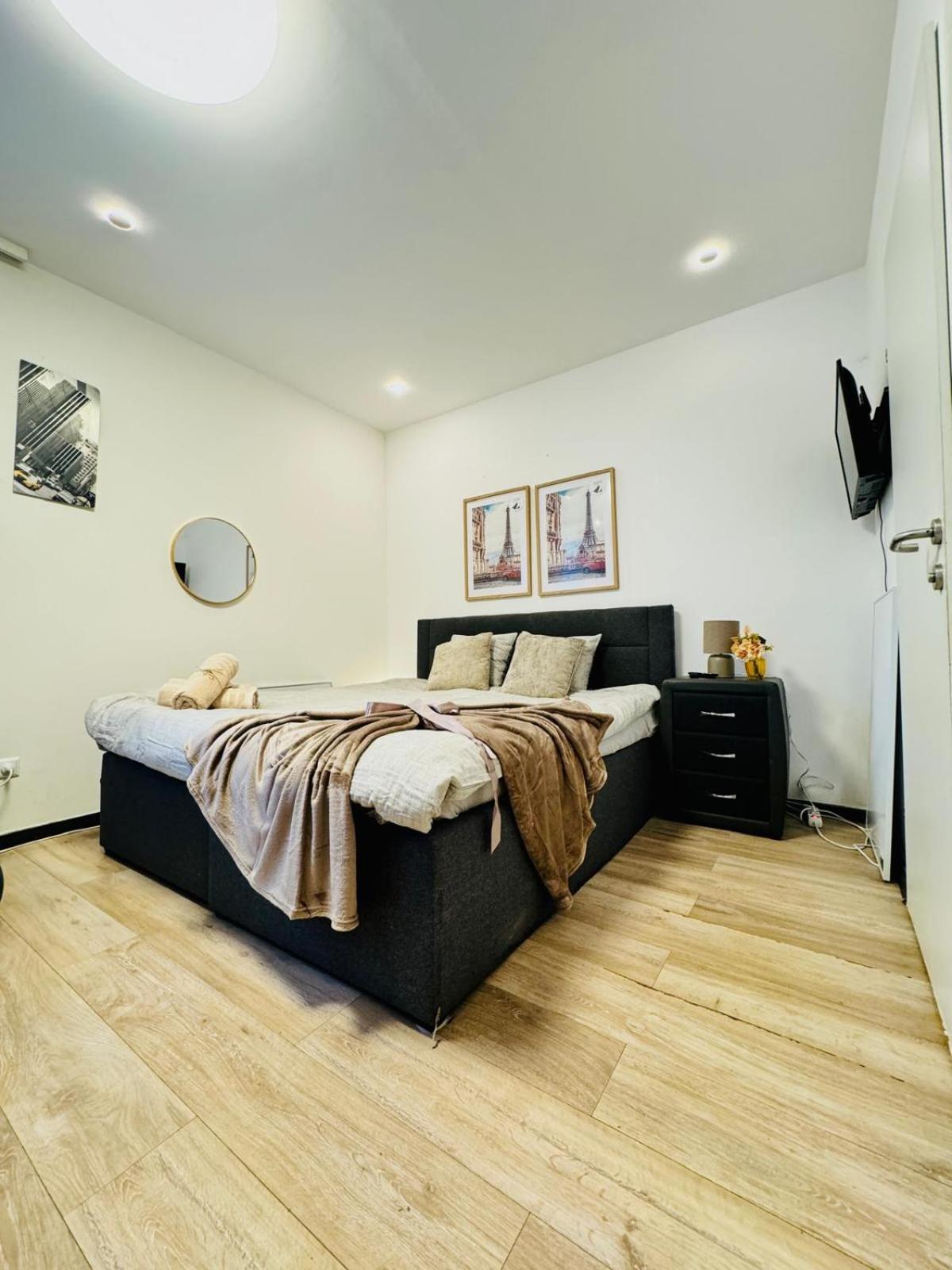 Central King Studio - 10 Mins Walk From Downtown 维也纳 外观 照片