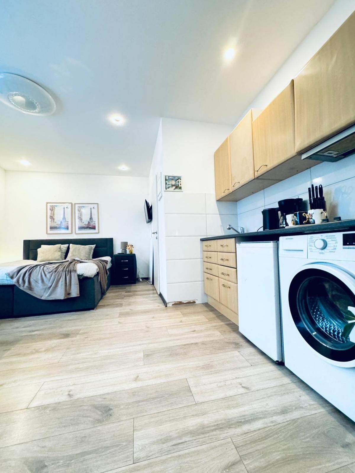 Central King Studio - 10 Mins Walk From Downtown 维也纳 外观 照片