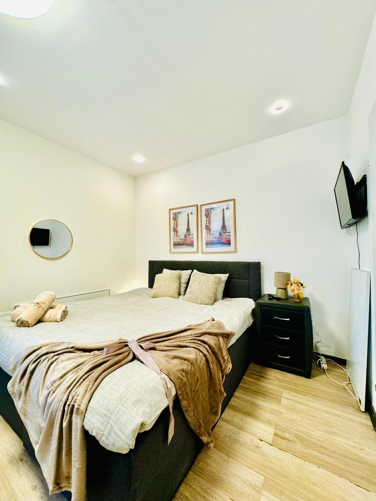 Central King Studio - 10 Mins Walk From Downtown 维也纳 外观 照片